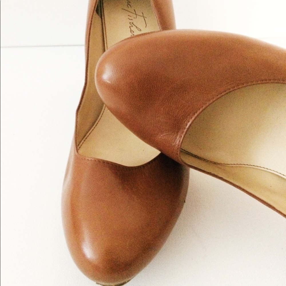 Cute In Camel || Marc Fisher || Size 11
